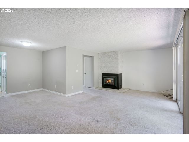 13600 Ne 18th St 26, Vancouver, WA 98684