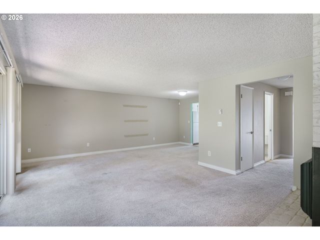 13600 Ne 18th St 26, Vancouver, WA 98684