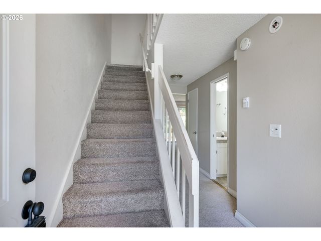 13600 Ne 18th St 26, Vancouver, WA 98684