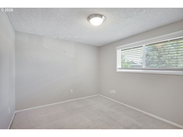 13600 Ne 18th St 26, Vancouver, WA 98684