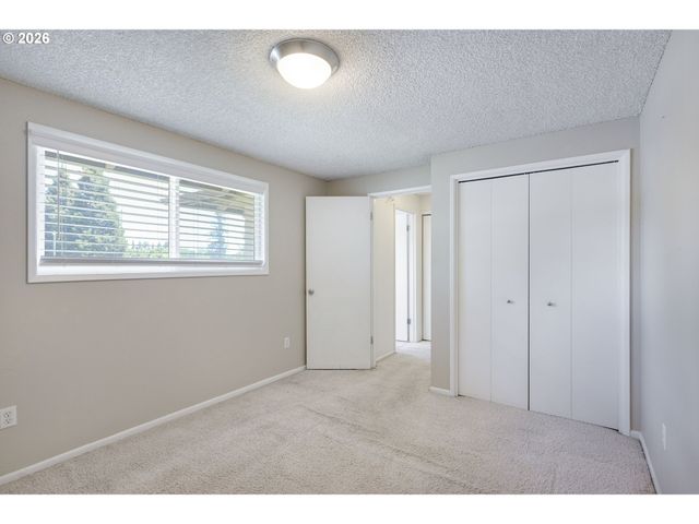 13600 Ne 18th St 26, Vancouver, WA 98684