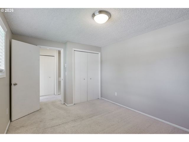 13600 Ne 18th St 26, Vancouver, WA 98684