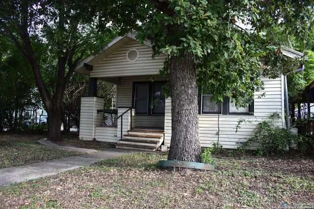 2246 E HOUSTON ST, San Antonio, TX 78202