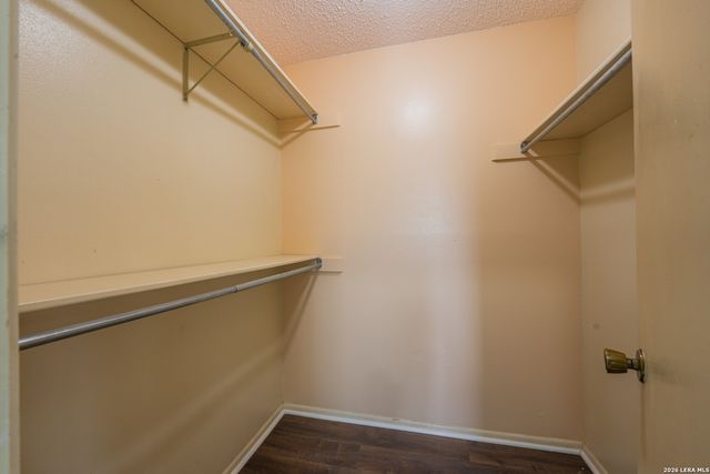 1002 RIVER OAK DR, Seguin, TX 78155
