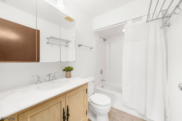 48 Van Lieus Rd, East Amwell Twp., NJ 08551