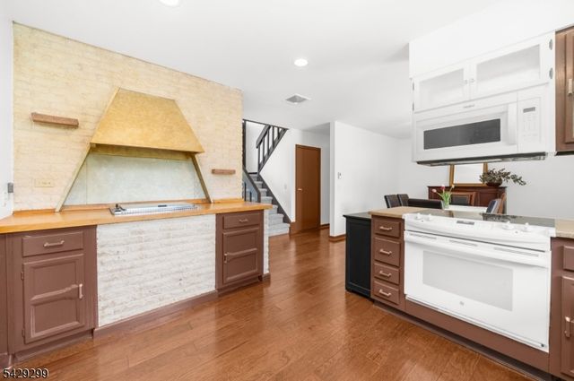 48 Van Lieus Rd, East Amwell Twp., NJ 08551