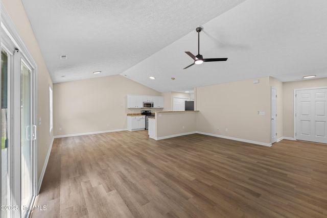 111 Butternut Circle, Jacksonville, NC 28546