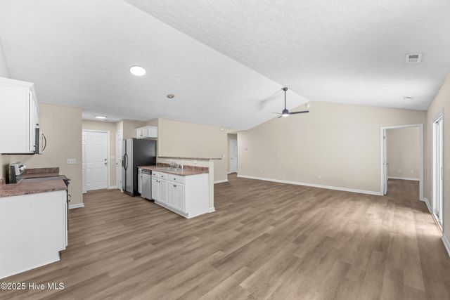 111 Butternut Circle, Jacksonville, NC 28546