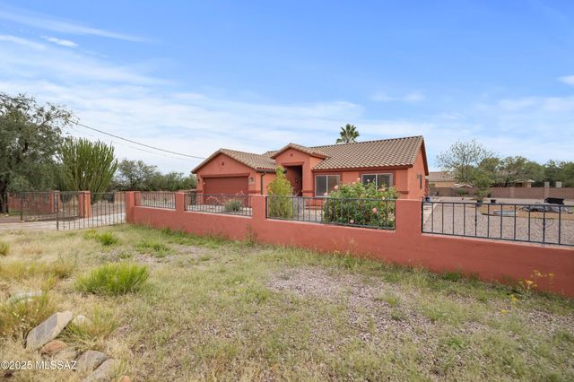 1692 Camino Barrera, Rio Rico, AZ 85648