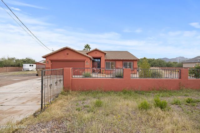 1692 Camino Barrera, Rio Rico, AZ 85648