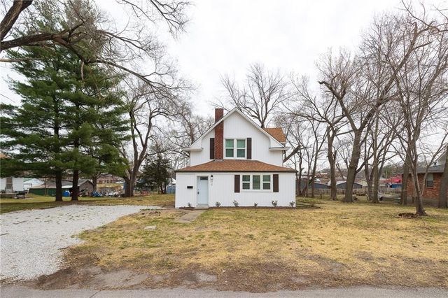 315 Osage Street, Buckner, MO 64016