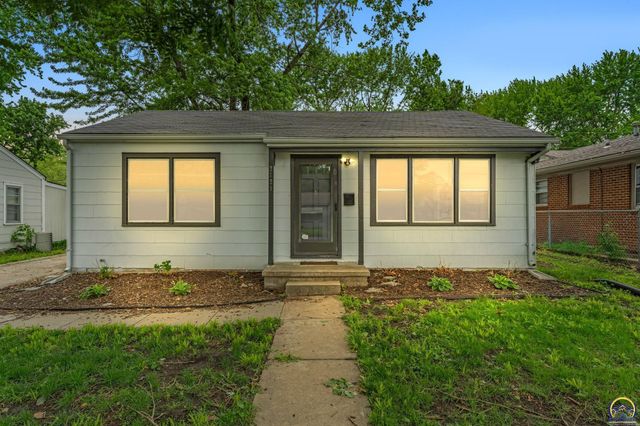 2121 SW Jewell AVE, Topeka, KS 66611