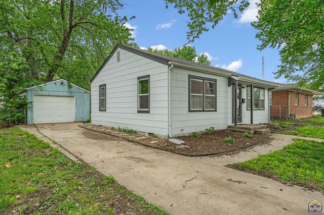 2121 SW Jewell AVE, Topeka, KS 66611