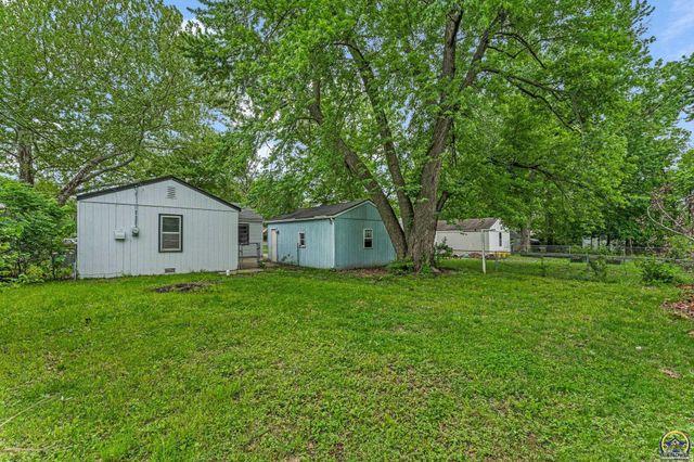 2121 SW Jewell AVE, Topeka, KS 66611