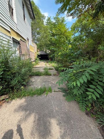 19260 Hull Street, Detroit, MI 48203