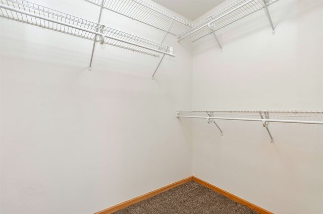 2536 Riverwoods Avenue, Des Moines, IA 50320