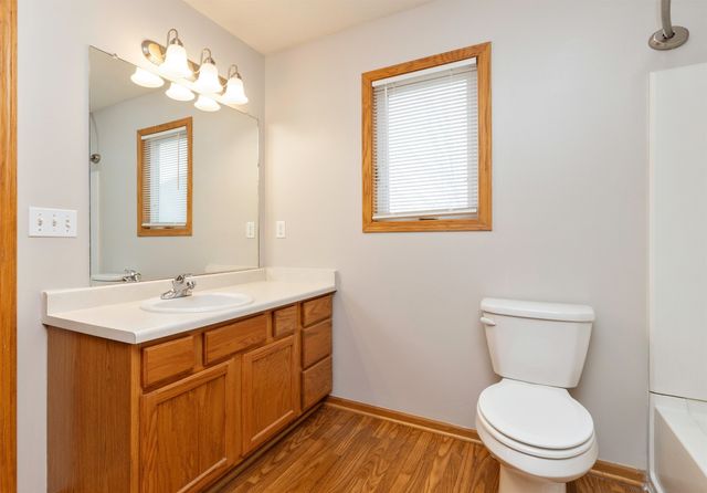 2536 Riverwoods Avenue, Des Moines, IA 50320