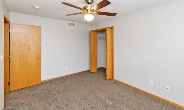 2536 Riverwoods Avenue, Des Moines, IA 50320