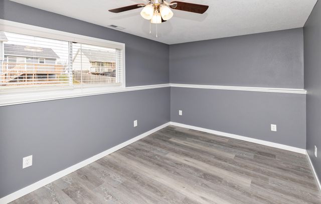 2536 Riverwoods Avenue, Des Moines, IA 50320