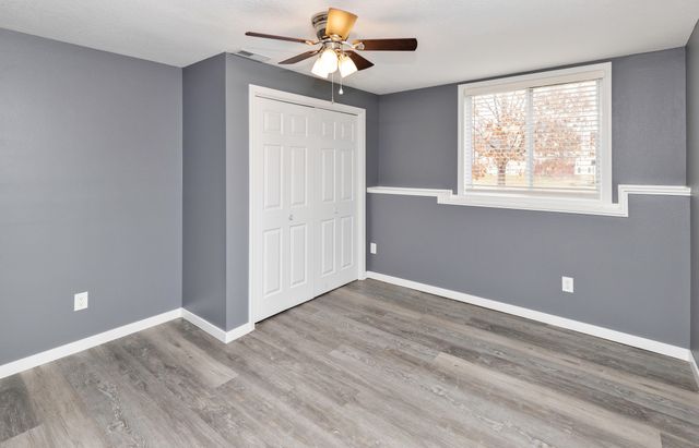 2536 Riverwoods Avenue, Des Moines, IA 50320