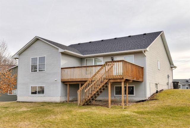 2536 Riverwoods Avenue, Des Moines, IA 50320