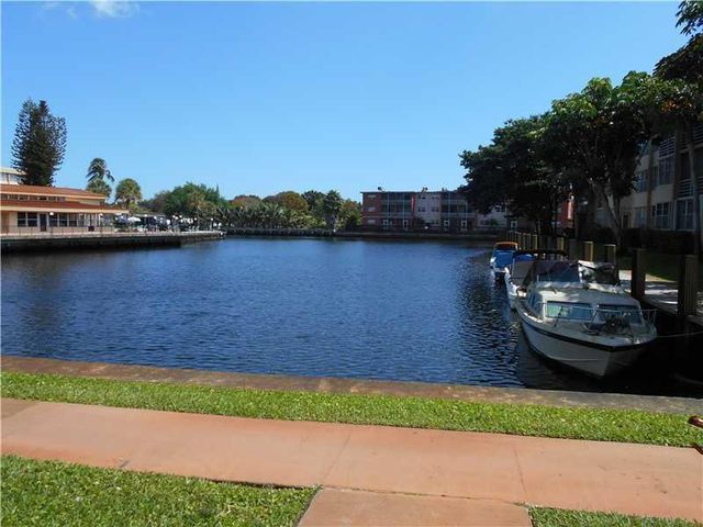 2731 TAFT Street 309, Hollywood, FL 33020