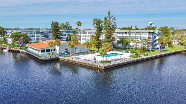 2731 TAFT Street 309, Hollywood, FL 33020