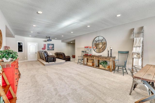 1196 Mary Hill CIRCLE, Hartland, WI 53029