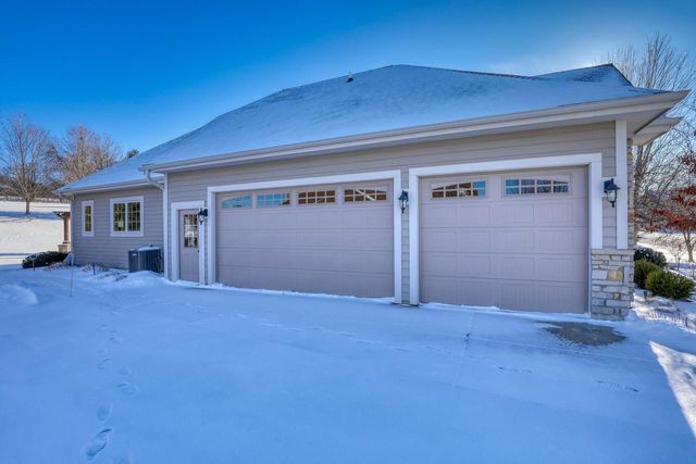 1196 Mary Hill CIRCLE, Hartland, WI 53029