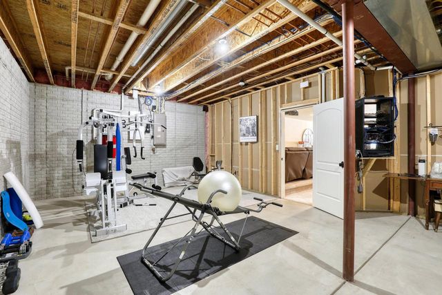 1196 Mary Hill CIRCLE, Hartland, WI 53029