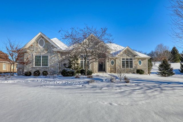 1196 Mary Hill CIRCLE, Hartland, WI 53029