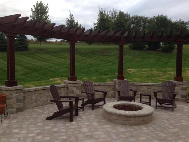 1196 Mary Hill CIRCLE, Hartland, WI 53029