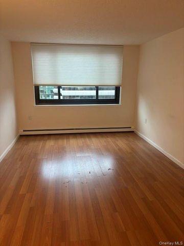 25 Rockledge Avenue 517, White Plains, NY 10601