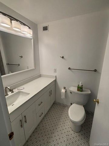 25 Rockledge Avenue 517, White Plains, NY 10601