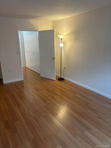 25 Rockledge Avenue 517, White Plains, NY 10601