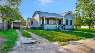 204 S Valley Street, Cuero, TX 77954