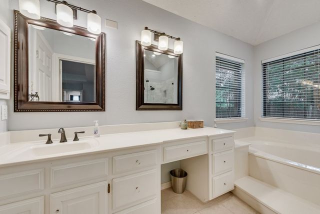 848 Nueces Trail, Midlothian, TX 76065