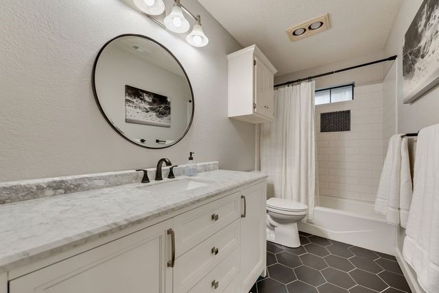 848 Nueces Trail, Midlothian, TX 76065