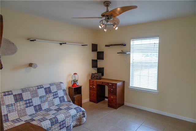 2562 Big Oak Lane, Ingleside, TX 78362