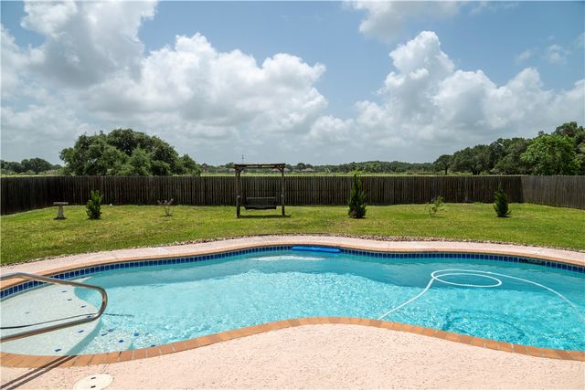 2562 Big Oak Lane, Ingleside, TX 78362