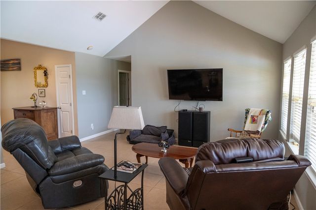 2562 Big Oak Lane, Ingleside, TX 78362