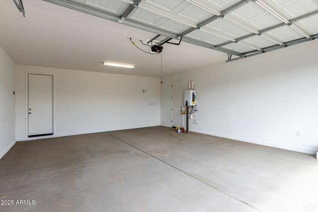 40484 W RIO GRANDE Drive, Maricopa, AZ 85138