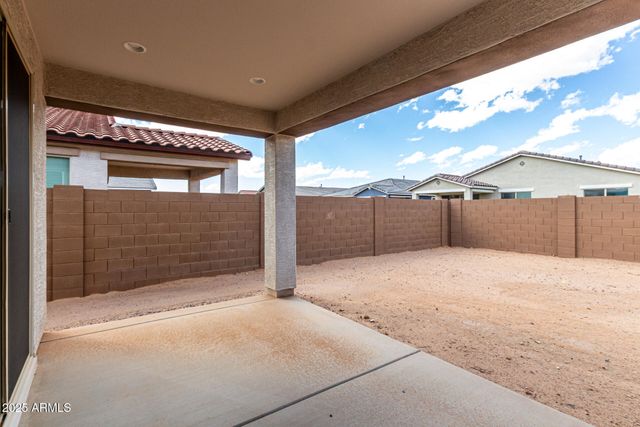 40484 W RIO GRANDE Drive, Maricopa, AZ 85138