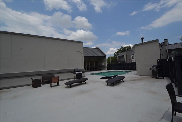 935 La Posada DR 141, Austin, TX 78752