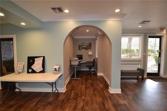 935 La Posada DR 141, Austin, TX 78752