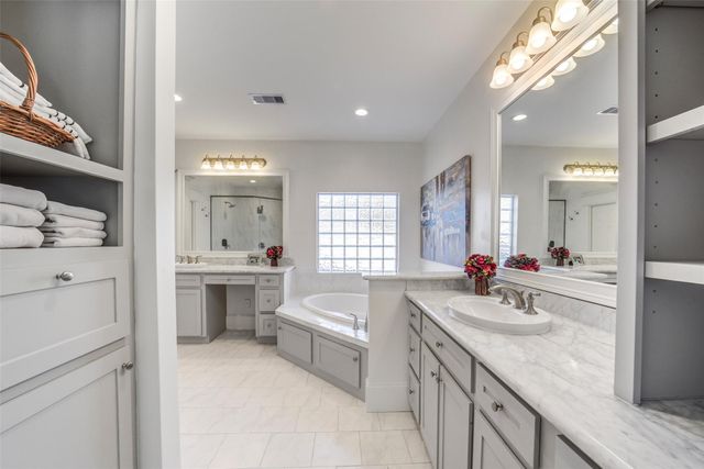 1022 Arlington Street, Houston, TX 77008