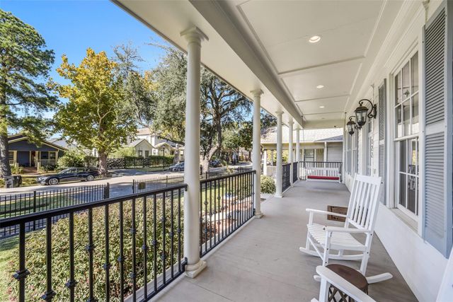 1022 Arlington Street, Houston, TX 77008