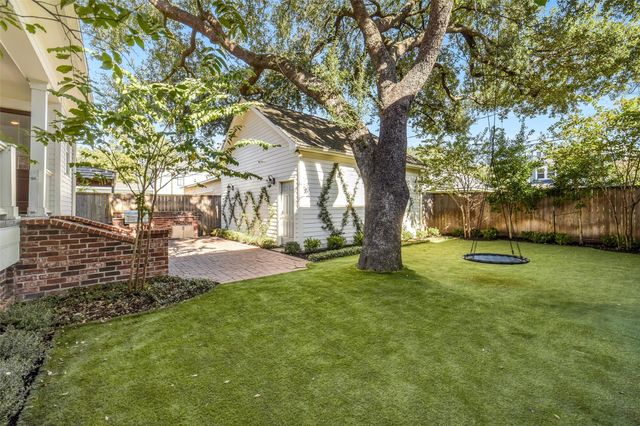 1022 Arlington Street, Houston, TX 77008