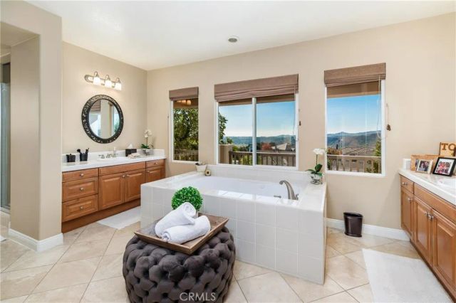 27 Running Brook Dr, Coto De Caza, CA 92679