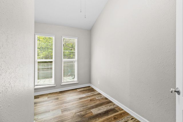 21 Red Oak Circle, Point Blank, TX 77364